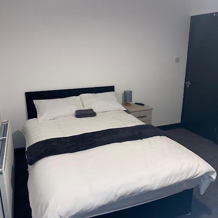 Houghton Guest House 2 Stoke-on-Trent מראה חיצוני תמונה