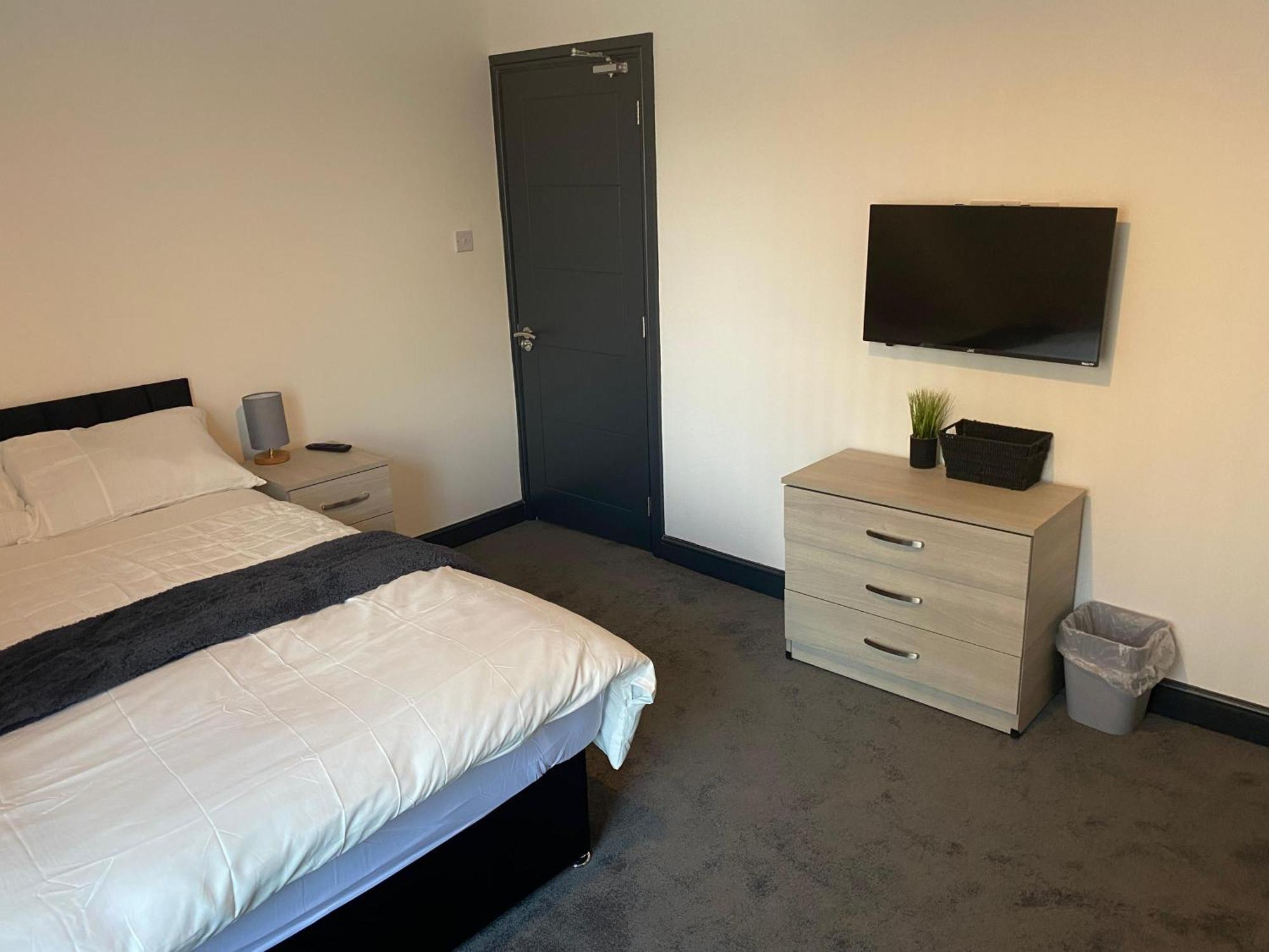 Houghton Guest House 2 Stoke-on-Trent מראה חיצוני תמונה