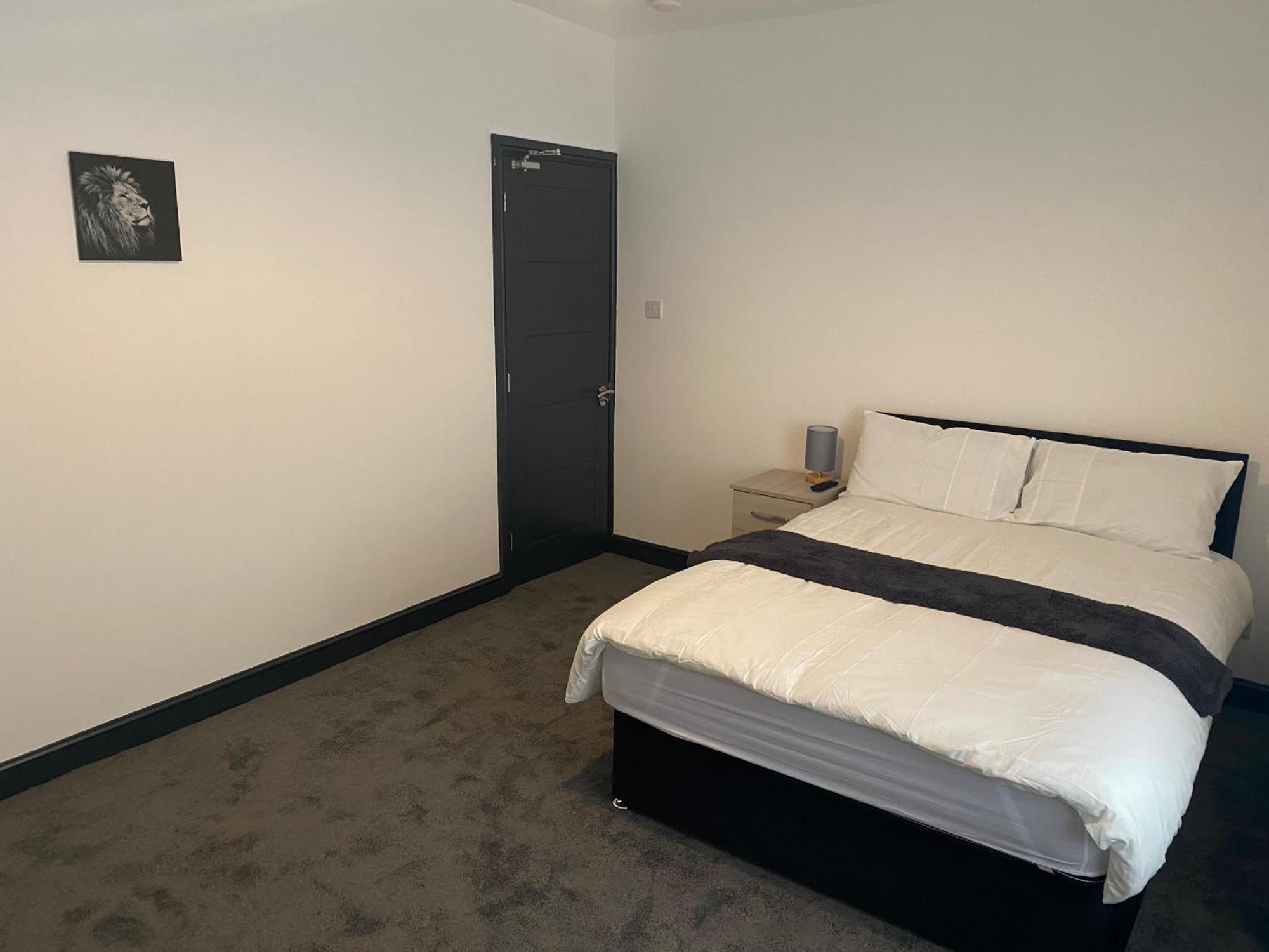 Houghton Guest House 2 Stoke-on-Trent מראה חיצוני תמונה