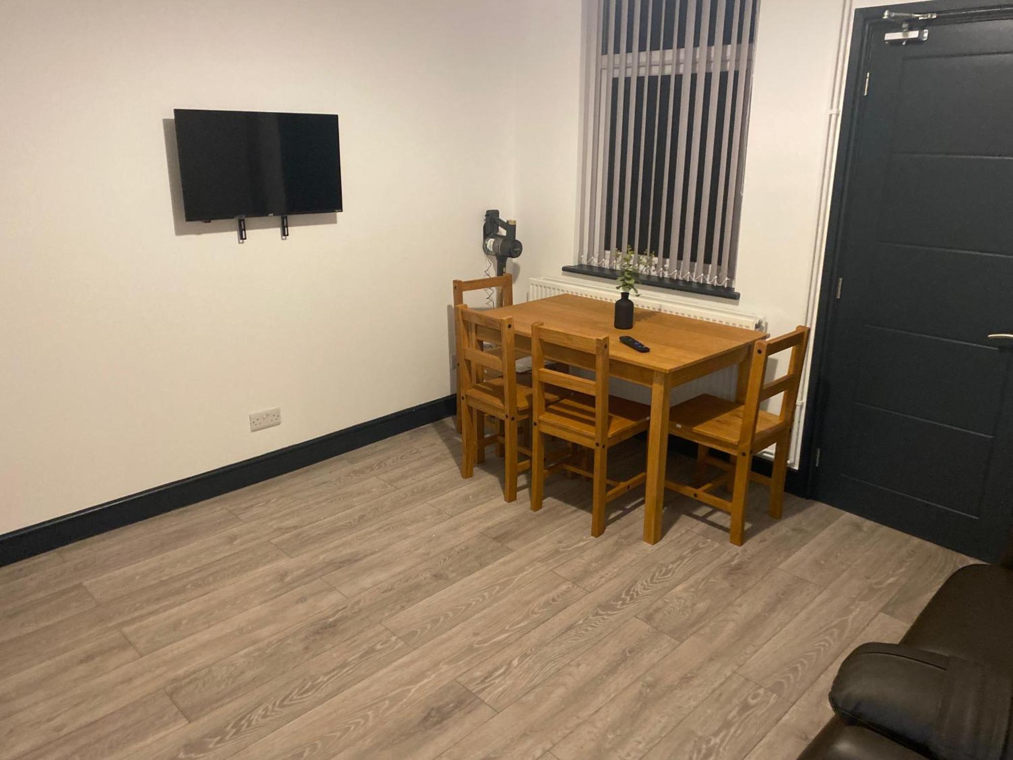 Houghton Guest House 2 Stoke-on-Trent מראה חיצוני תמונה